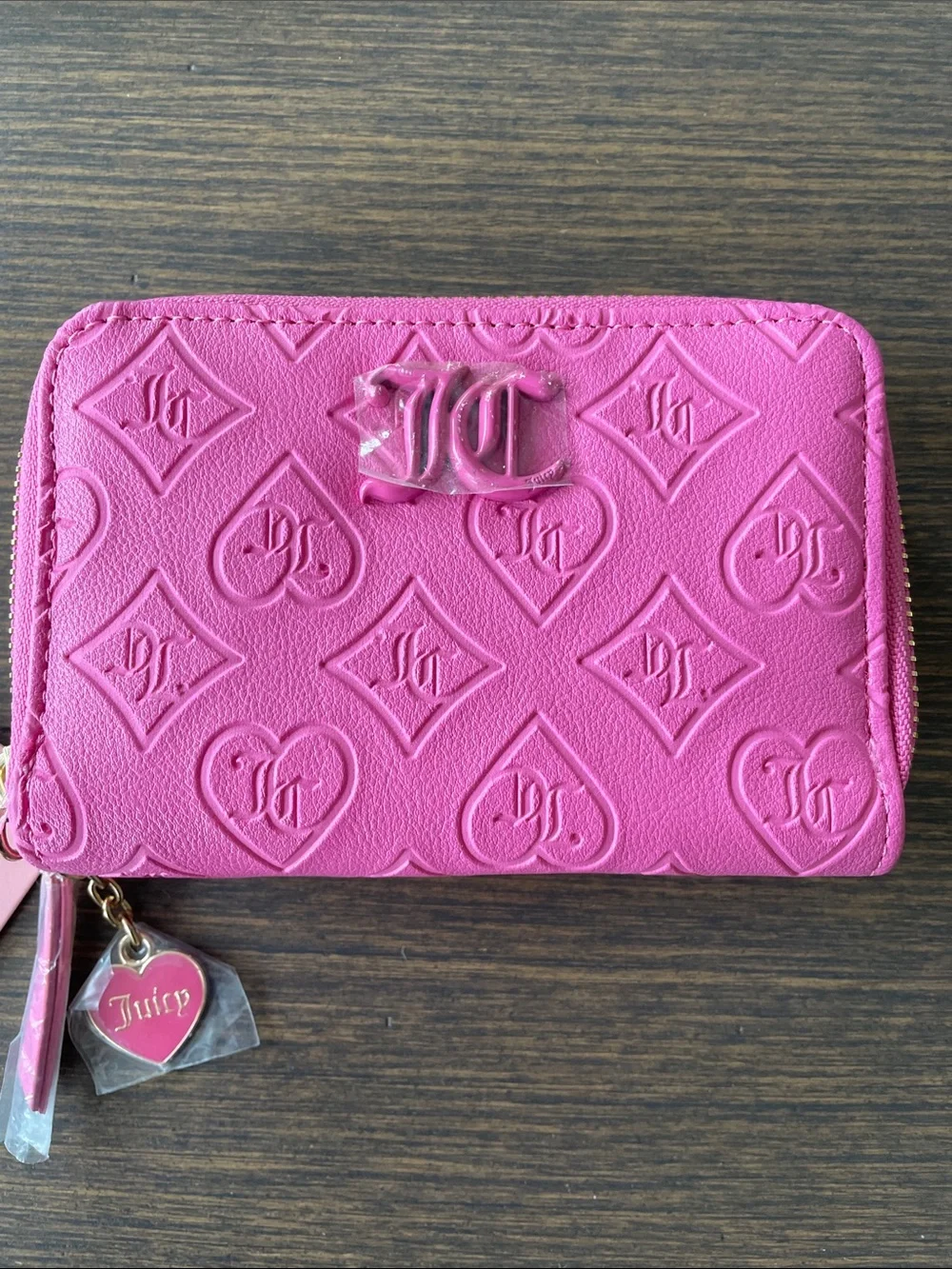 JUICY COUTURE “GOOD TIMES” MEDIUM DB. ZIP AROUND WALLET Heart Embossed Hot Pink